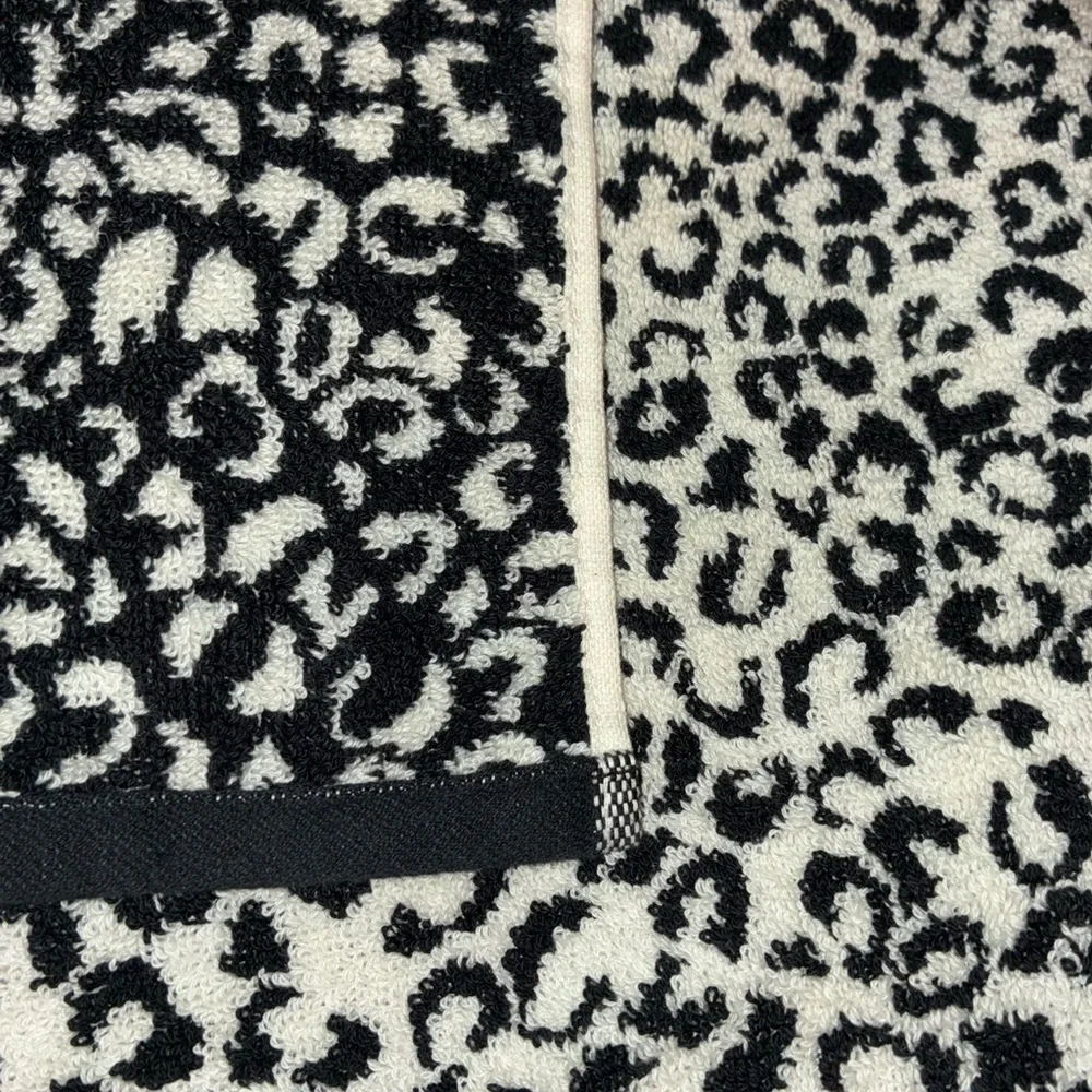 Rachel Zoe Black & Ivory Leopard Print 8-Piece Cotton Towel Set Reversible NWT